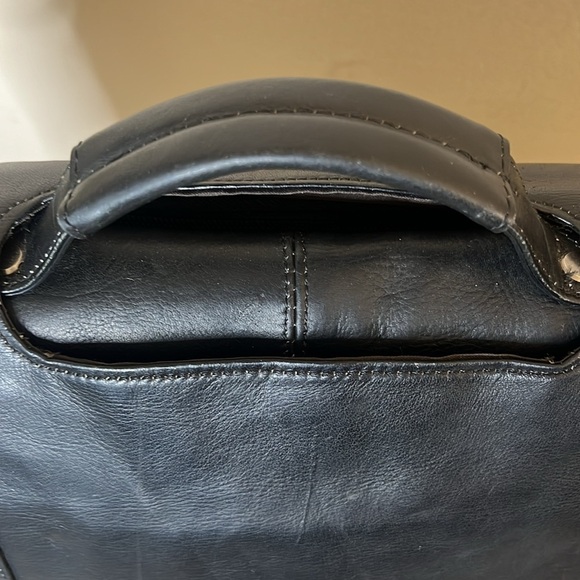Samsonite Colombian Black Messenger Leather Flapover Bag - Picture 5 of 12